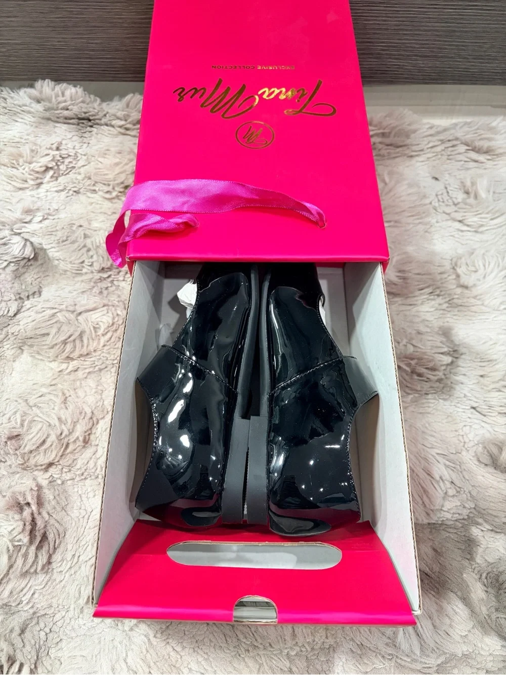 Girls Black Patent Mary Jane Dress Shoes with Rhinestone Buckle